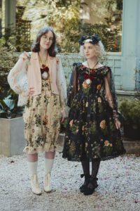 リネンコテージコア花柄プリントピナフォアドレス