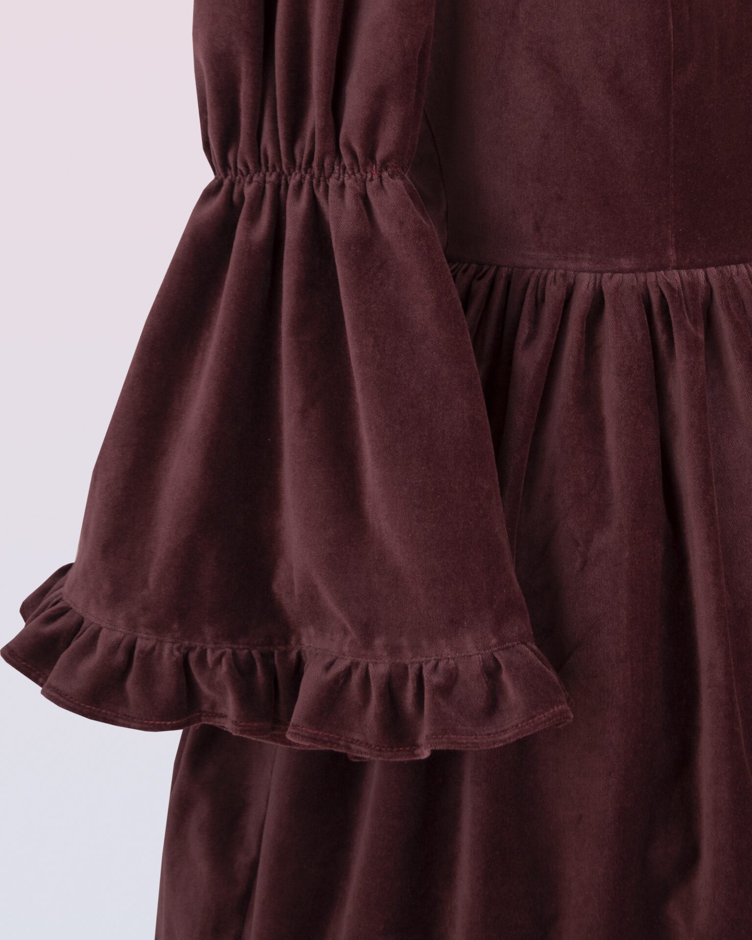 ベルベットハートカットアウトのワンピースドレス