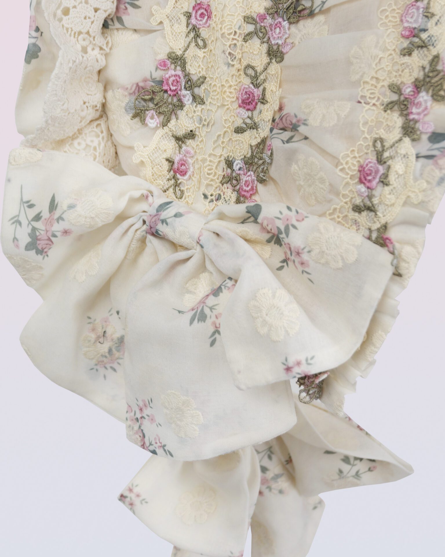 クリーム刺繍フローラルボンネット