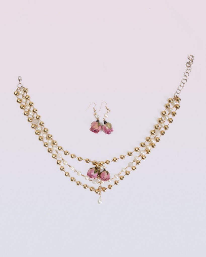 ネックレス40 かわいい服やアクセサリー。 持続可能な、プラスサイズの友好的、世界的な船積み。