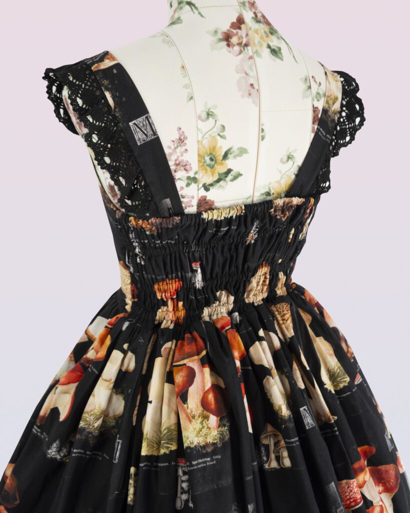 キノコ12 かわいい服やアクセサリー。 持続可能な、プラスサイズの友好的、世界的な船積み。