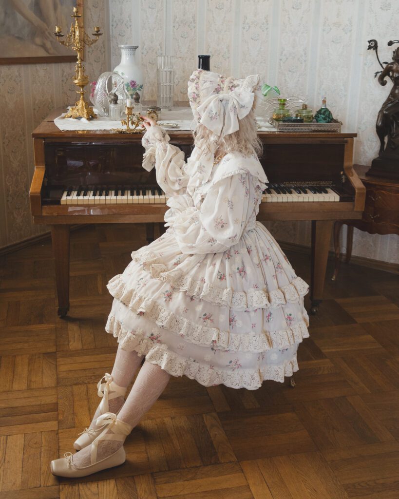 DSC 0750 Cute clothes and accessories. Sustainable, plus-size friendly, worldwide shipping.