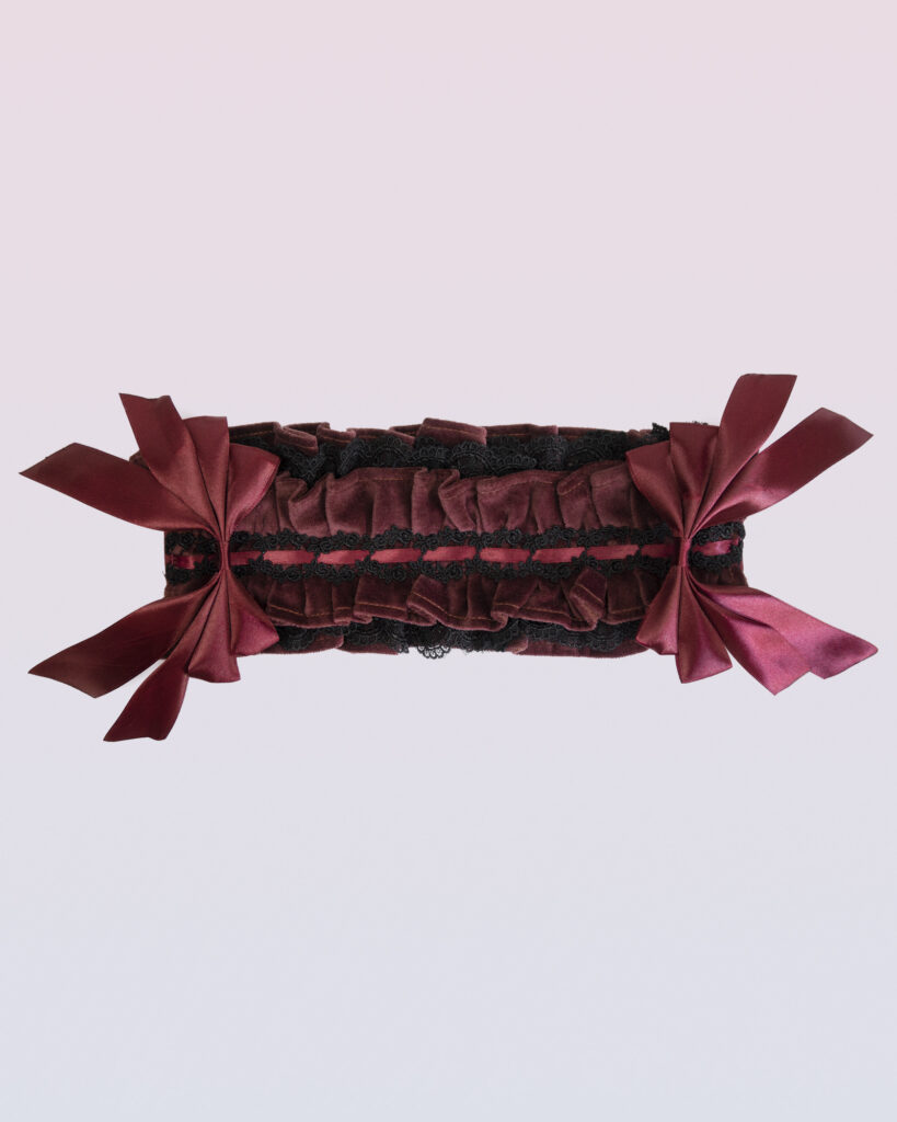 ベルベットのヘッドドレス