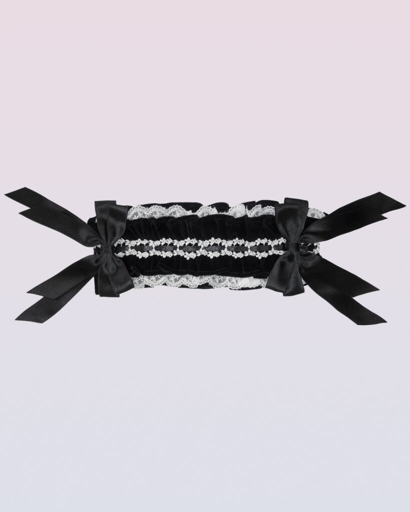 ベルベットのヘッドドレス