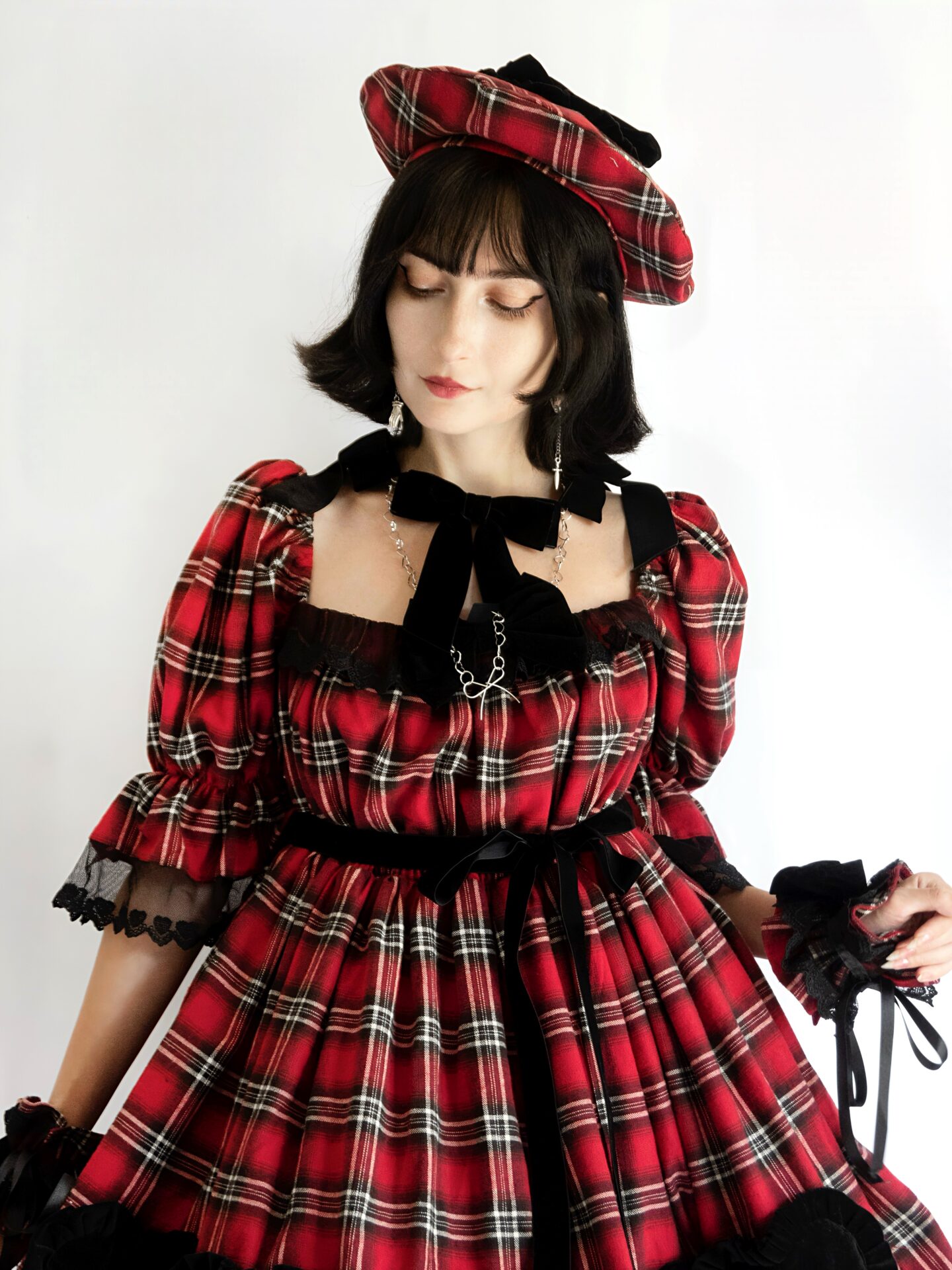 "Queen of Hearts" beret