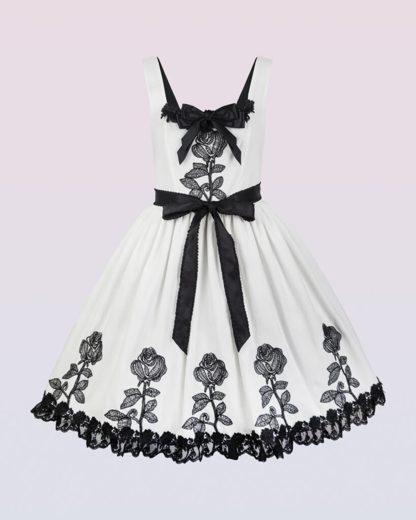 ヴェルヴェローズ153 かわいい服やアクセサリー。 持続可能な、プラスサイズの友好的、世界的な船積み。