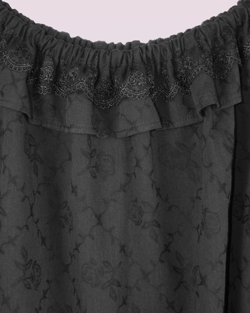 ヴェルヴェローズ166 かわいい服やアクセサリー。 持続可能な、プラスサイズの友好的、世界的な船積み。